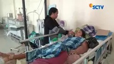 Tim medis setiap hari harus mencabut belatung yang terus beranak pinak di tubuh seorang wanita penderita kanker payudara stadium 4.