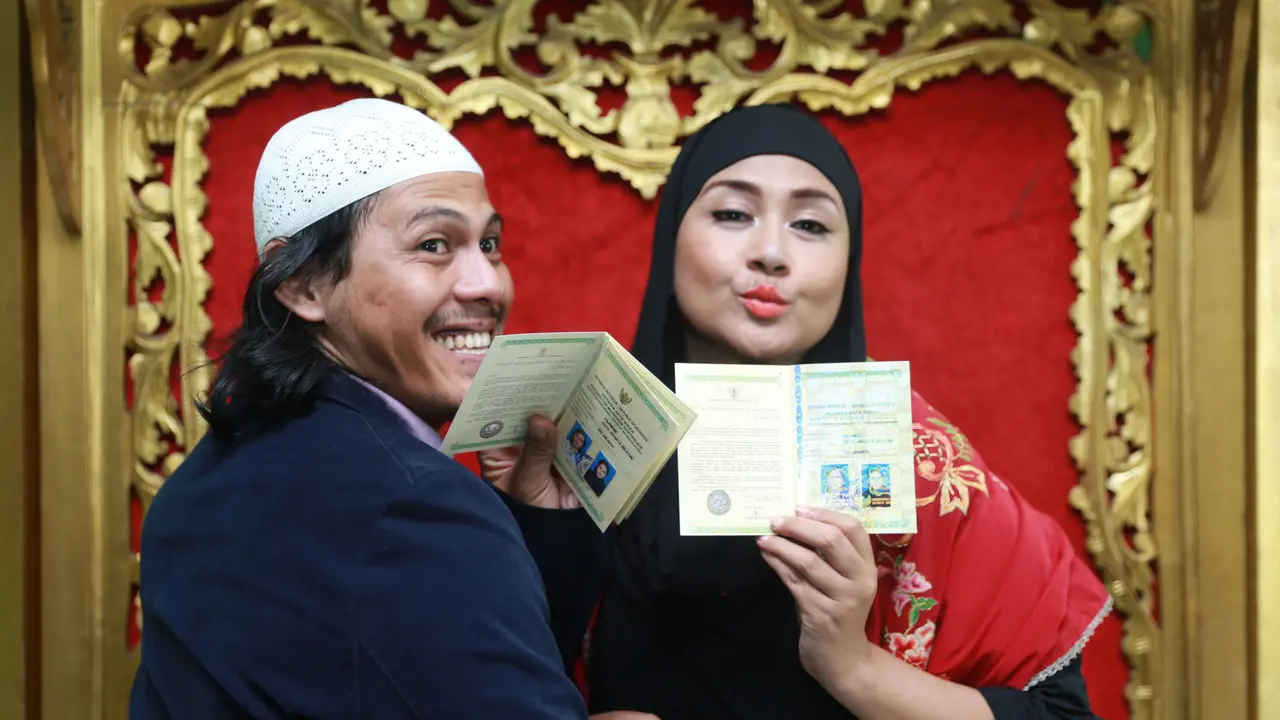 [Bintang] Ria Irawan dan Mayky Wongkar