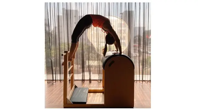 Jaga Kebugaran, Ini 7 Potret Nasya Marcella saat Lakukan Pilates