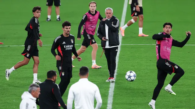 Foto: Menolak Larut dalam Nostalgia, Jose Mourinho Siap Berikan Mimpi Buruk Buat Chelsea di Liga Champions