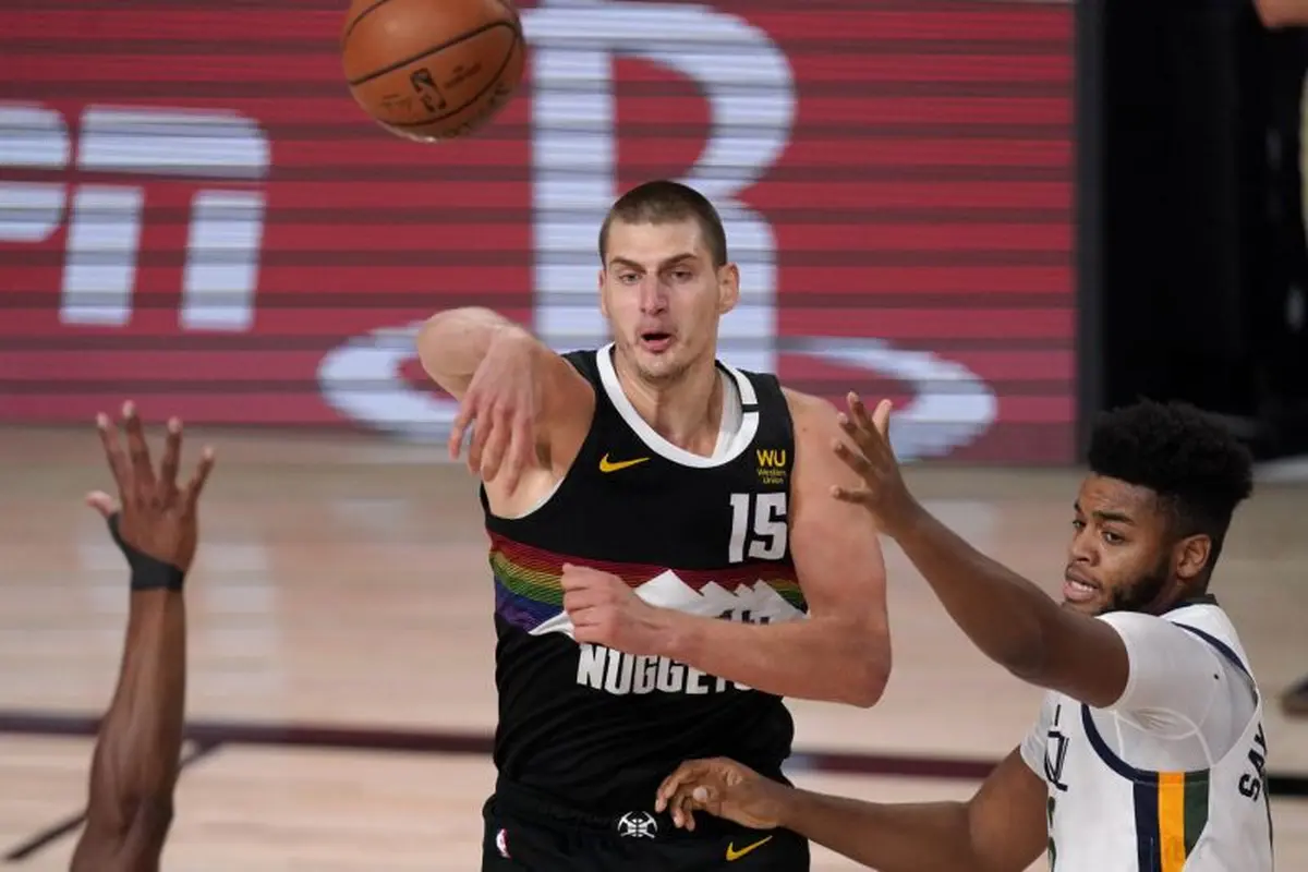 Nikola Jokic membantu Nuggets ke semifinal Wilayah Barat NBA