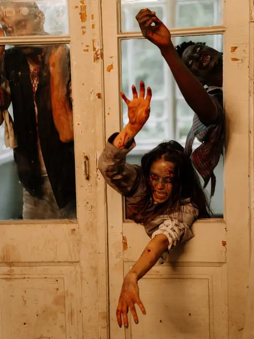 Arti Mimpi Zombie | Simbol Ketakutan, Tekanan Batin, atau Perasaan Tak Berdaya?
