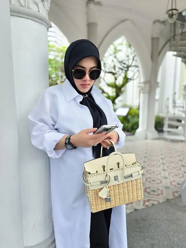 Syahrini di usia kehamilan 31 minggu (Instagram/princessyahrini)