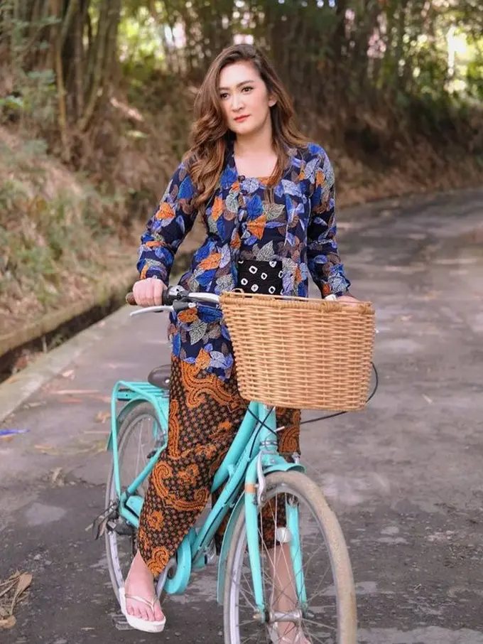 [Fimela] Nafa Urbach