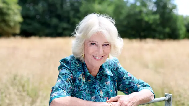 Busana Cerah Ratu Camilla di Potret Ultah ke-78, Dapat Kado Tak Terduga dari Raja Charles