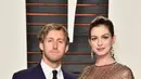 Anne Hathaway sekarang ini sedang hamil delapan bulan untuk anak pertamanya. Dan diperkirakan hamil dalam bulan ini. (Bintang.com/AFP)