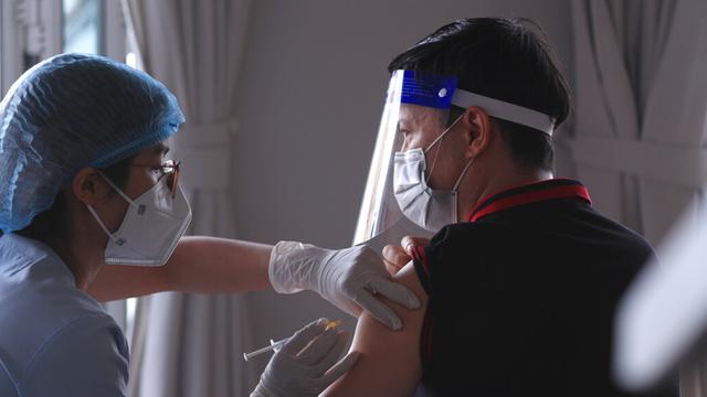 FOTO: Vietnam Percepat Vaksinasi COVID-19 untuk Longgarkan Lockdown