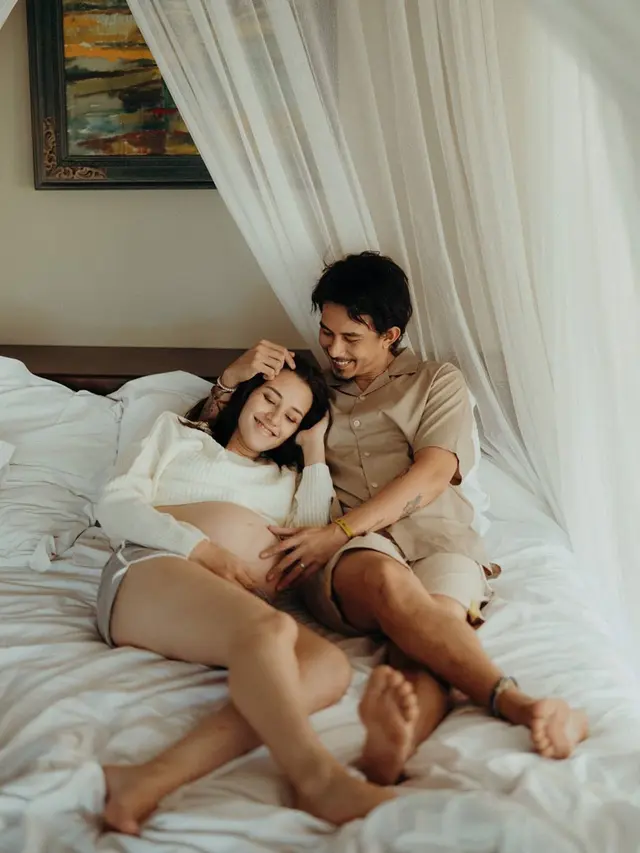 Jelang Melahirkan, Ini 6 Potret Maternity Shoot Anak ke-3 Dahlia Poland
