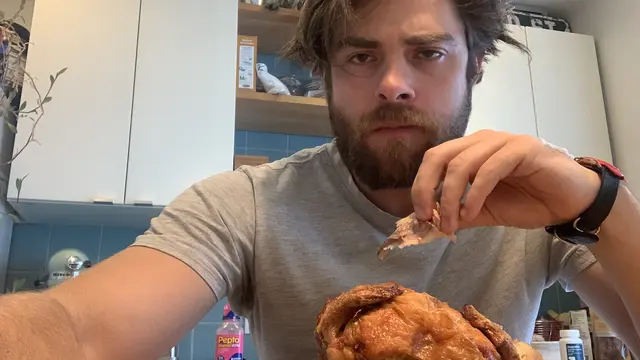 Kisah Pria yang Hanya Makan Ayam Panggang Selama 40 Hari