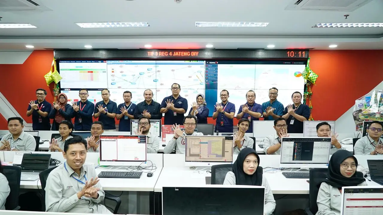 Peninjauan Posko TelkomGroup Siaga RAFI 2026 di Integrated Operation Center (IOC) Semarang.