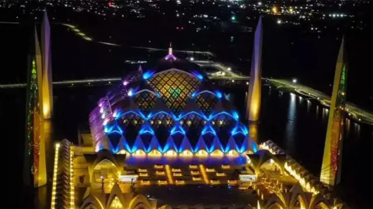 6 Potret Masjid Raya Al Jabbar yang Dirancang Ridwan Kamil, Megah dan Indah
