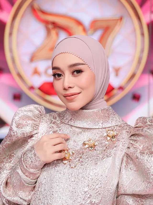 Gaya Dress Lesti Kejora/ Instagram @lestikejora