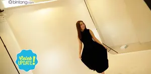 Cerita Nikita Willy saat berperan menjadi gadis Bali di dalam film From London to Bali. 