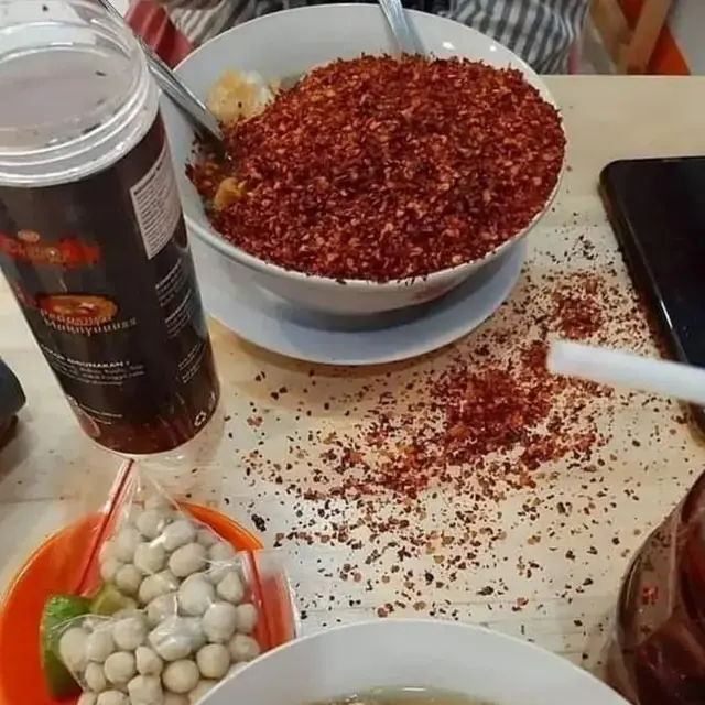 6 Momen Apes Salah Tuang di Makanan Ini Sering Dialami, Bikin Elus Dada