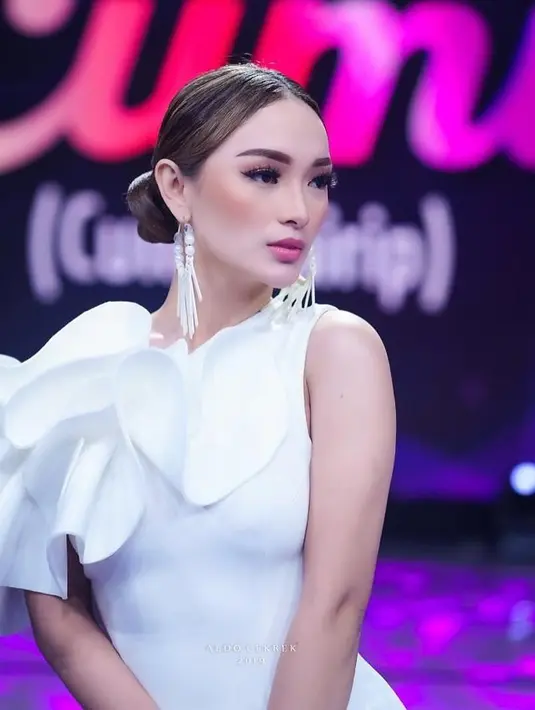 Zaskia Gotik (Instagram/zaskia_gotix)