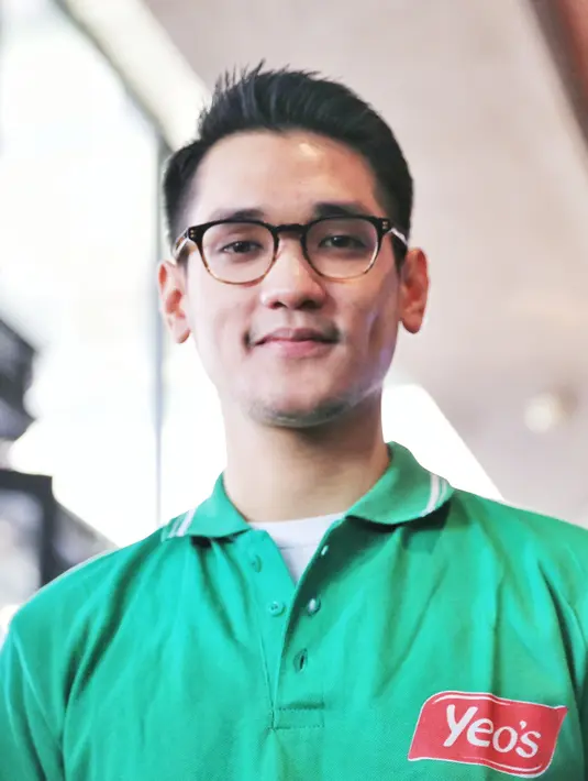 Penyanyi muda dan berbakat asal Indonesia, Afgansyahreza pastinya memiliki segudang aktivitas yang begitu melelahkan untuk dirinya. Ia pun tetap menjalani olahraga di tengah kesibukan karierny. (Adrian Putra/Bintang.com)