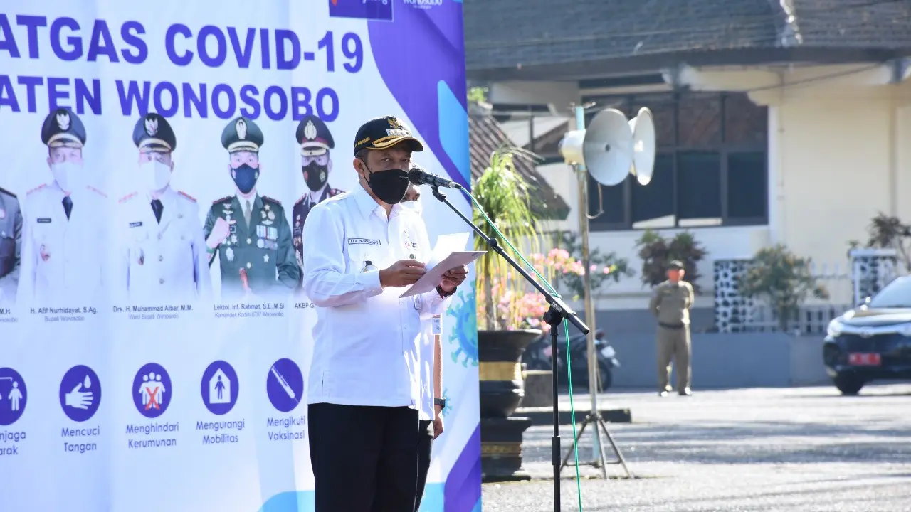 Bupati Wonosobo, Afif Nurhidayat memimpin apel Satgas Covid-19. (Foto: Pemkab Wonosobo/Liputan6.com)