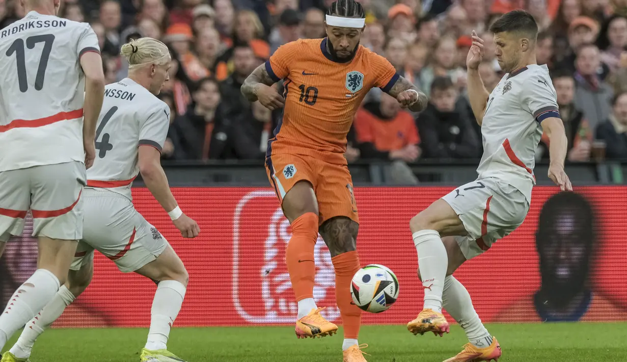 Kemenangan 4-0 ini jadi modal bagus untuk skuad Belanda sebelum bertolak ke Jerman untuk bersiap menghadapi putaran final Piala Eropa 2024. (AP Photo/Patrick Post)