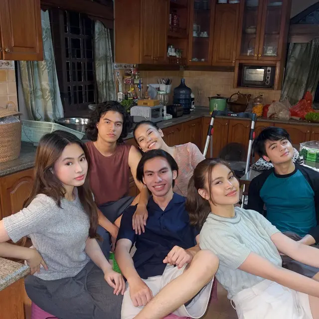 6 Potret Syuting Terakhir Film Rego Nyowo, Kembali Pertemukan Rassya Hidayah dan Sandrinna