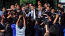 Tim kuasa hukum Komjen Budi Gunawan, Eggi Sudjana didampingi Rasman Nasution, Bob Hasan dan Budi Nugroho memberi keterangan kepada wartawan di Gedung KPK, Jakarta, Senin (2/2/2015). (Liputan6.com/Faisal R Syam)