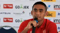 Pemain PS TNI, Agil Munawar, dalam sesi konferensi pers jelang melawan Persib, Jumat (4/8/2017). (Bola.com/Muhammad Ginanjar)