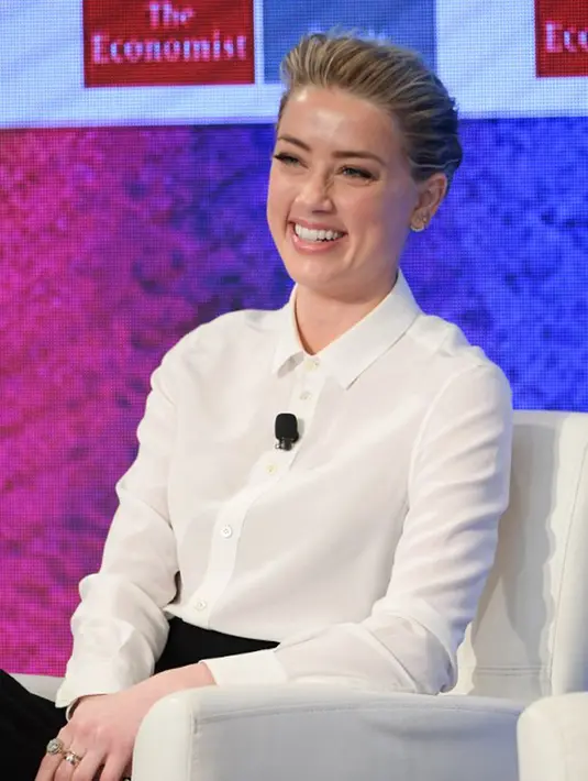 Meskipun begitu, nampaknya  Elon Musk tak menampik jika di masa depan nanti hubungannya dengan Amber Heard akan kembali membaik karena menurutnya tidak aka nada yang tahu nantinya seperti apa. (AFP/Mike Coppola)