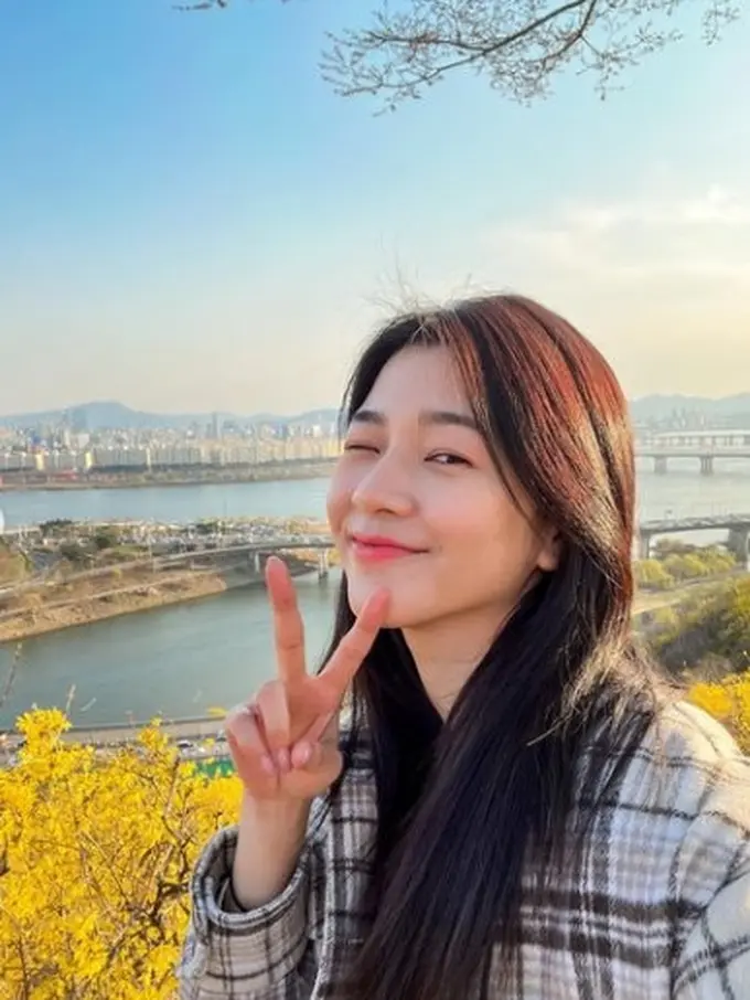 Pesona Amelia Tantono, YouTuber Indonesia di Korea Selatan