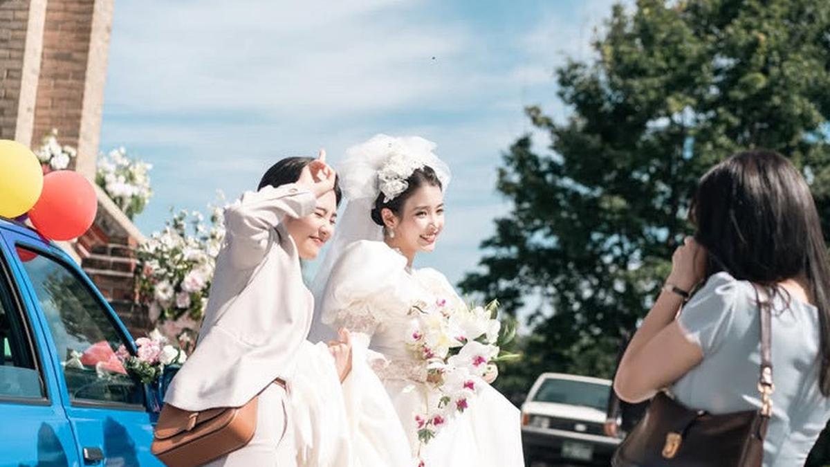 IU Tampil dengan Gaun Pengantin Putih di Episode Terakhir 'When Life Gives You Tangerines', Intip Siapa Suaminya