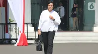 Menteri Keuangan pada Kabinet Kerja Jilid I Sri Mulyani tiba di Istana Negara, Jakarta, Selasa (22/10/2019). Sri Mulyani datang memenuhi panggilan Presiden Joko Widodo terkait penetapan Calon Menteri Kabinet Kerja Jilid 2. (Liputan6.com/Angga Yuniar)