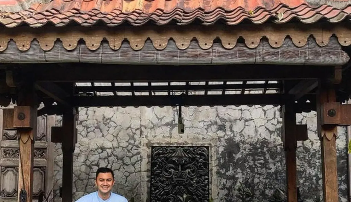 <p>Walaupun sempat sakit hati, Anjasmara pun akhirnya membeli rumah yang lebih besar lagi. [Foto: Instagram @anjasmara]</p>