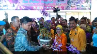 Mufida Kalla terkesan dengan ratusan koleksi bunga anggrek asal Tangsel dalam pameran anggrek nusantara di stand pameran Dagang Harganas.