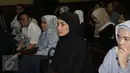 Inneke Koesherawati nampak hadir di persidangan untuk menemani sang suami, Fahmi Darmawansyah di Pengadilan Tipikor Jakarta, Senin (13/3). (Liputan6.com/Helmi Afandi)