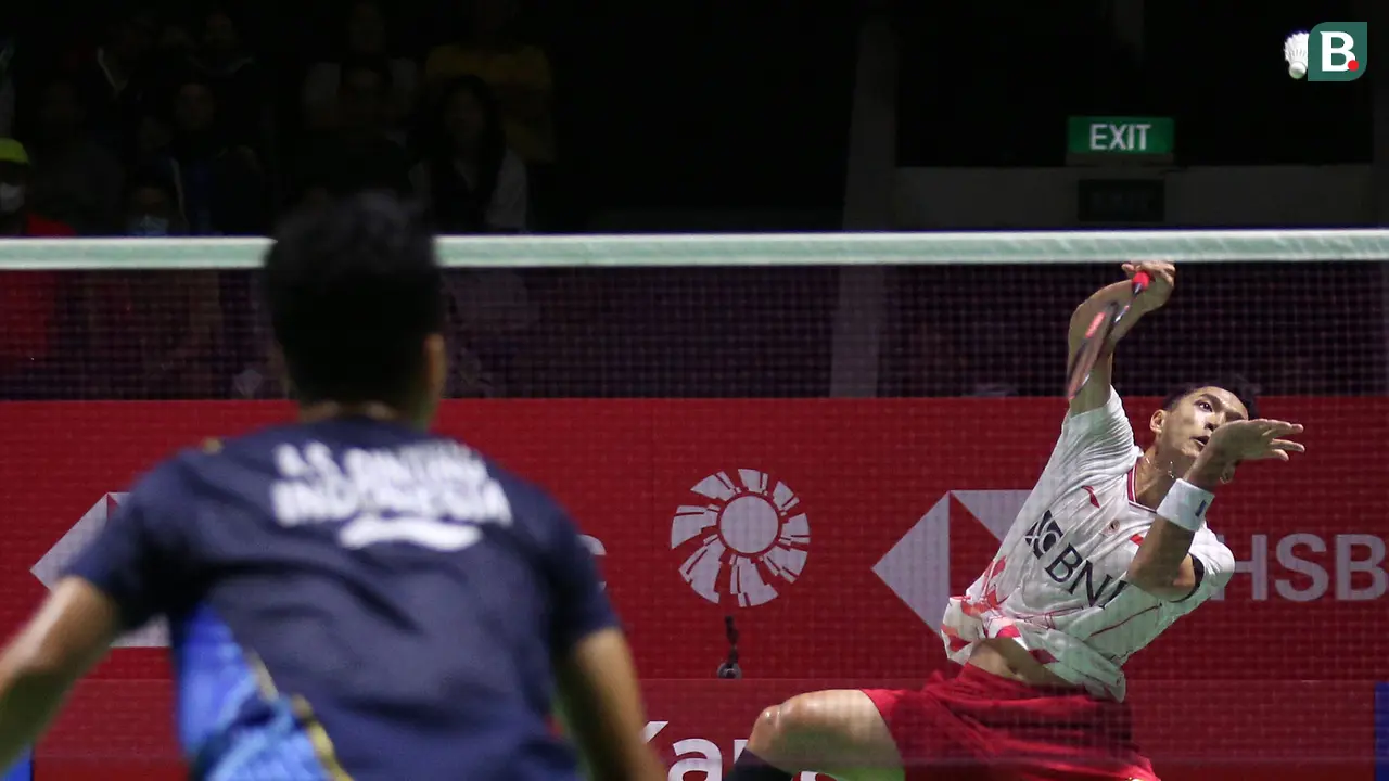 Foto: Bertemu di Perempat Final Indonesia Open 2023, Ini Dia Aksi Anthony Ginting saat Melawan Jonatan Christie