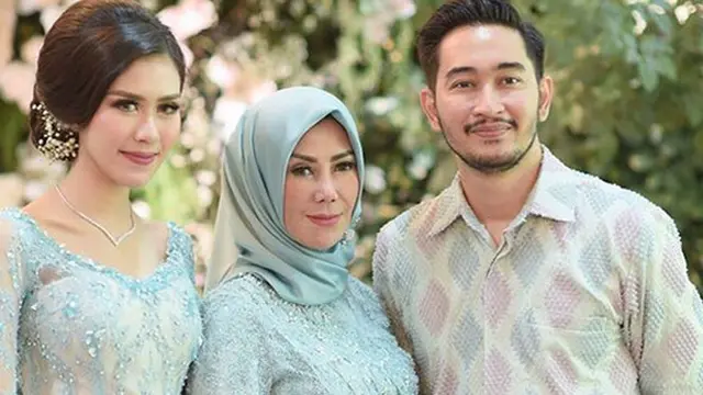 [Bintang] Syahnaz dan Jeje Lamaran