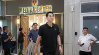 Pelatih Red Sparks, Ko Hee-jin di Kantor Kemenpora hari Rabu (17/04/2024). (Bagaskara Lazuardi/Bola.com)