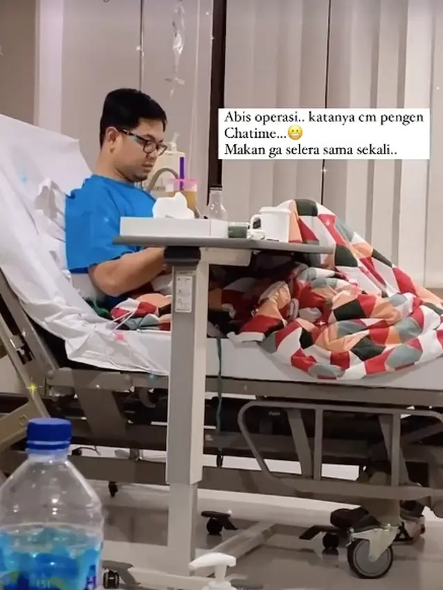 Cedera Di Bagian Lutut, Ini 6 Potret Tommy Kurniawan Usai Operasi. (Sumber: Instagram/tommykurniawann dan Instagram/lisyanurrahmii)