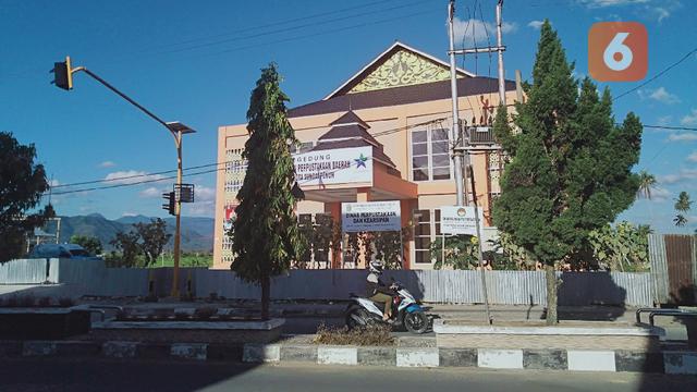 Di Perpustakaan Kota Sungai Penuh Hati Jadi Luruh Regional Liputan6 Com