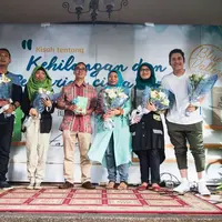 Setelah ramai diperbincangkan netizen di dunia maya, akhirnya novel The Blue Valley Series resmi diluncurkan pada Kamis (15/12/2016). (Foto: Falcon Publishing)