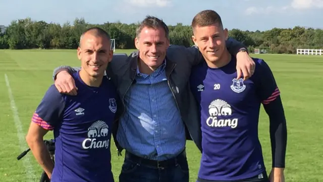 Inilah Pemain yang Mendukung Klub Rival saat Masa Kecil