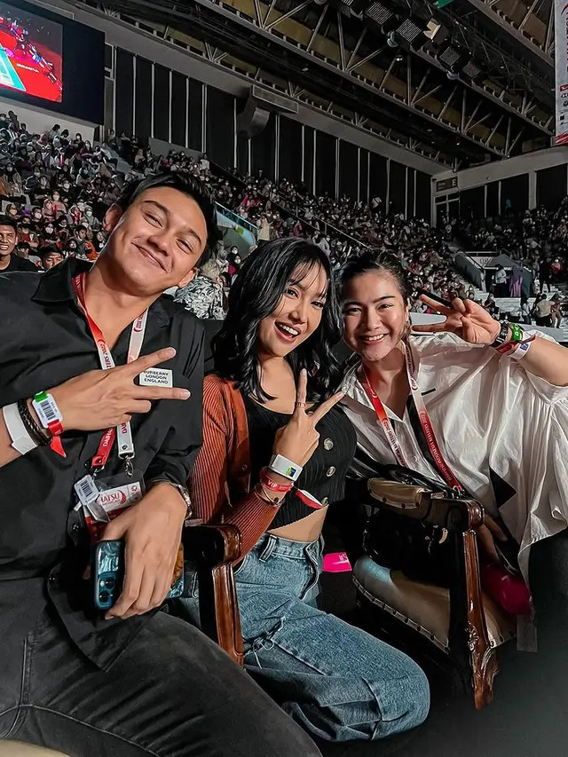 5 Potret Kocak Lucinta Luna Nonton Indonesia Masters 2022, Fans Berat Loh Kean Yew