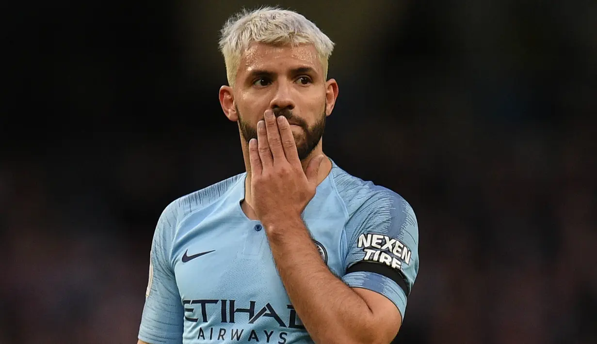 2. Sergio Aguero (Argentina) - Masih terus bertambah koleksi golnya kini sudah mencapai 164 gol dari 239 laga bersama Manchester City. (Photo by Oli SCARFF / AFP)