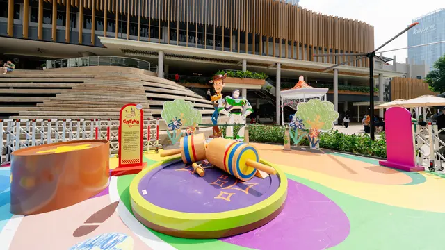 Siap Bernostalgia Lewat Film Ikonik? Ini Deretan Aktivitas Seru Bertema Toy Story 5 di Central Park