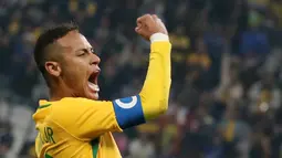  Ekspresi kapten timnas Brasil, Neymar, saat merayakan kemenangan atas Kolombia dalam perempat final sepakbola Olimpiade Rio 2016 di Corinthians Arena, Sao Paulo, Brasil, (13/8/2016). (Reuters/Paulo Whitaker)