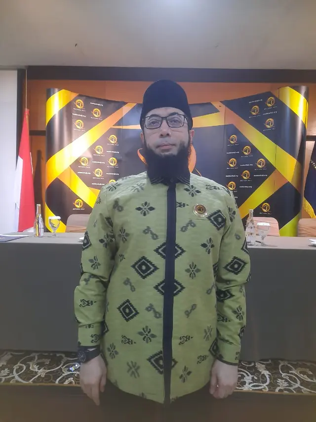 Ustaz Khalid Basalamah.