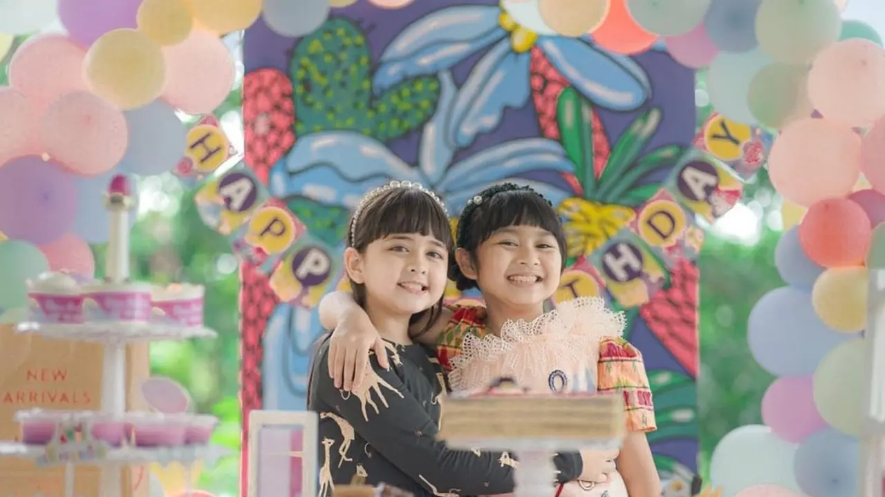 Berseteru di Sinetron, Ini 6 Potret Kebersamaan Ciara Brosnan dan Chico Radella