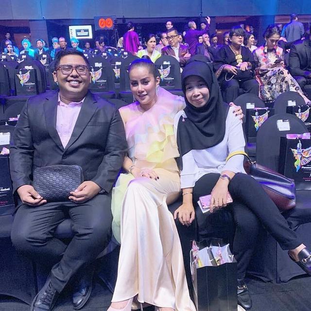 Olla Ramlan dan Mini Saputri