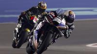 Pembalap RNF Aprilia Raul Fernandez berhasil menjadi yang tercepat di sesi latihan resmi MotoGP Qatar sehingga langsung lolos kualifikasi 2 (AFP)