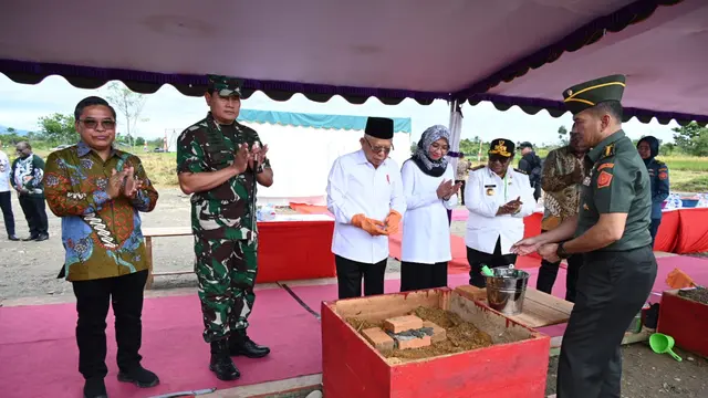 Wapres Ma'ruf Amin melakukan peletakan batu pertama pembangunan kawasan Kantor Pemerintahan Provinsi Papua Tengah.