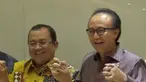Agung Laksono menegaskan jika partai Golkar ingin bersatu maka kubu Aburizal Bakrie harus keluar dari KMP. (Ydn)
