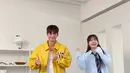 Lagu 'Couple' telah dirilis pada 16 Maret 2025. Chemistry Seo In Guk dan Jung Eun Ji yang tak perlu diragukan lagi, dipadukan dengan lagu yang indah dan konsep visual yang menarik, dijamin akan membuat lagu ini menjadi hits. Mereka juga begitu kompak saat mempromosikan lagu tersebut. (Liputan6.com/IG/@epmusic.official)